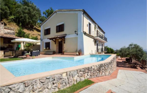 Beautiful home in Montalto Uffugo with Outdoor swimming pool, WiFi and 5 Bedrooms Montalto Uffugo